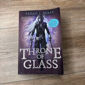 Throne of Glass Sarah J Maas book